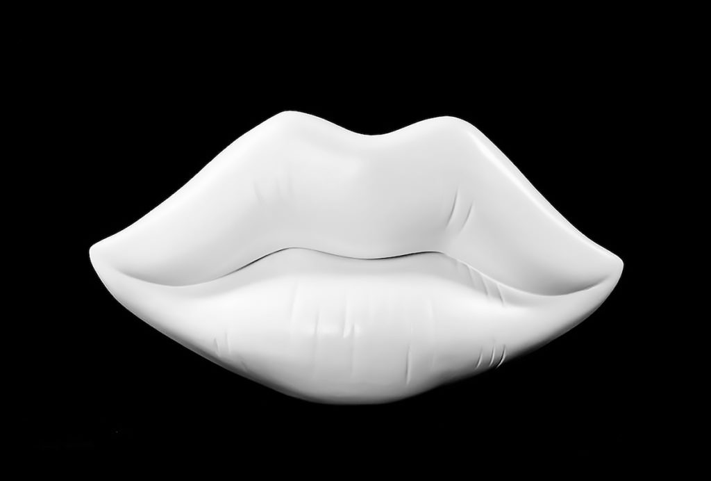 Grehyni Nárvaez White Lips (2018)