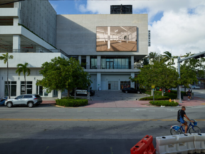 SORRY I'M A LADY SORRY I'M A LADY