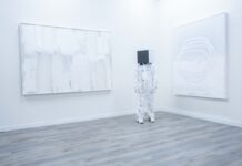 La importancia de la marca personal para artistas visuales en la era de los buscadores y la inteligencia artificial (2026) Kube Man by Rafael Montilla - photo Ricardo Cornejo