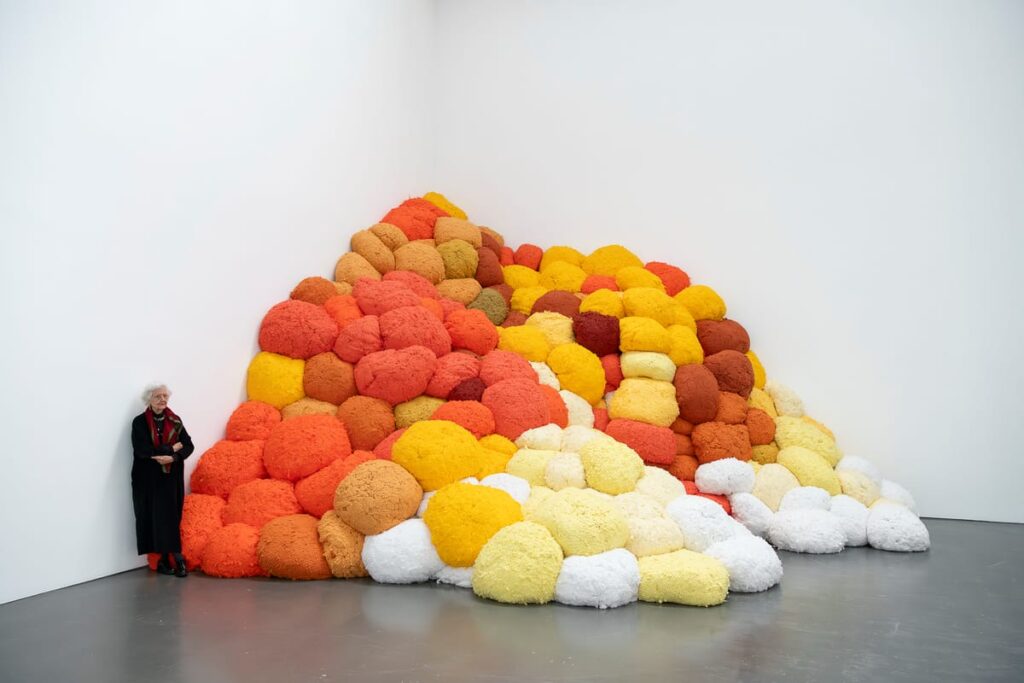 Sheila Hicks